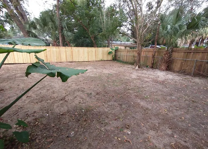 Welcome To Pineapple House! Pensacola